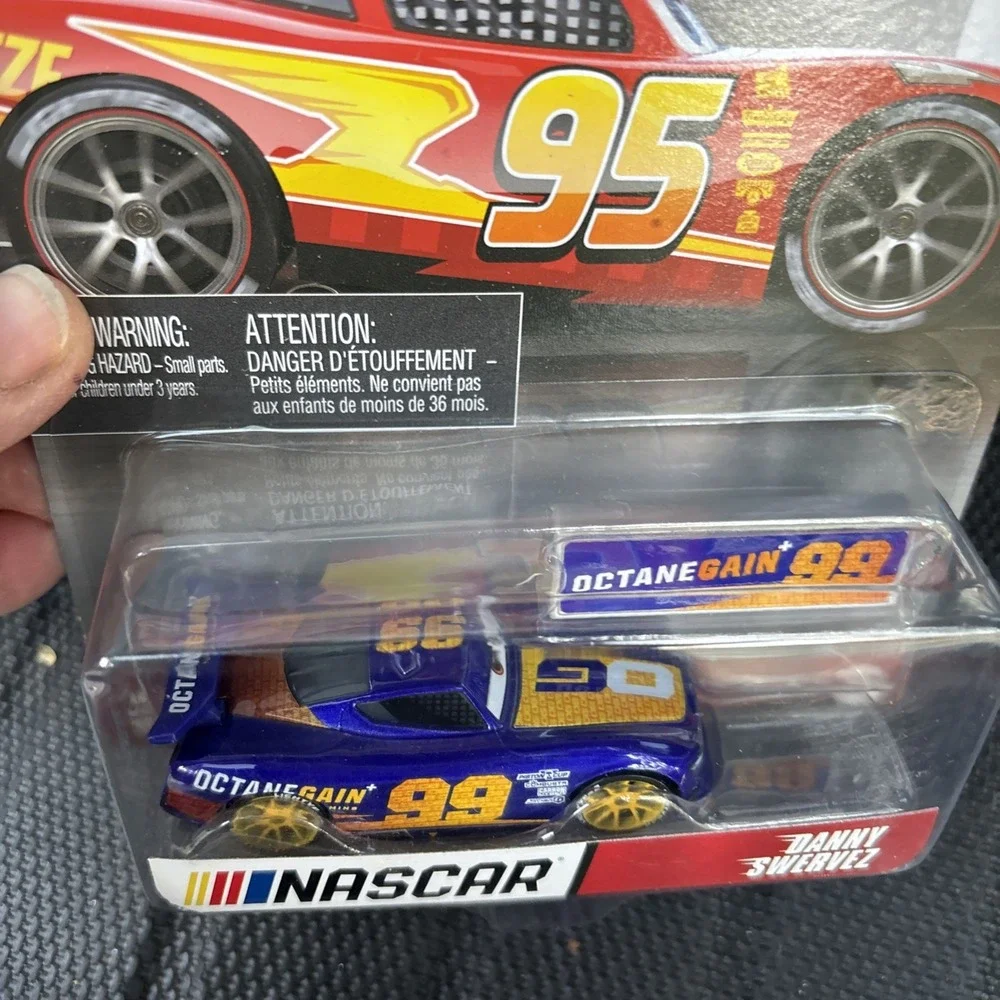 DISNEY PIXAR CARS NASCAR SERIES DANNY SWERVEZ OCTANE GAIN METAL 2024